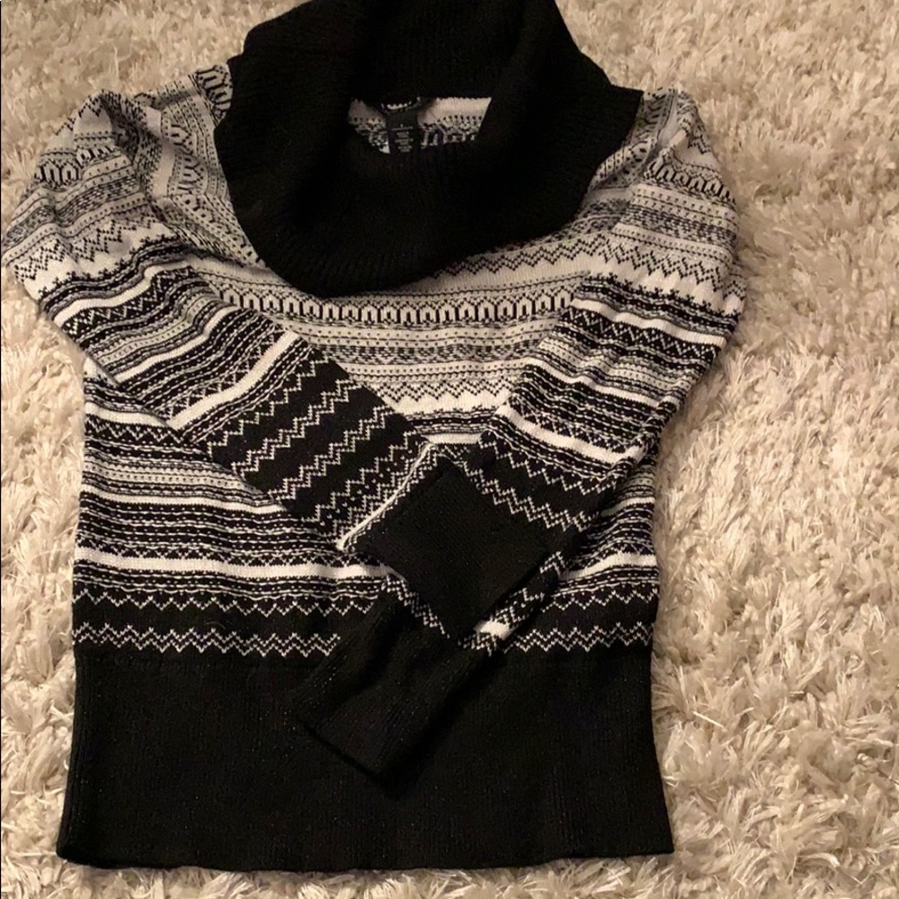 Sweater - Picture 2 of 3